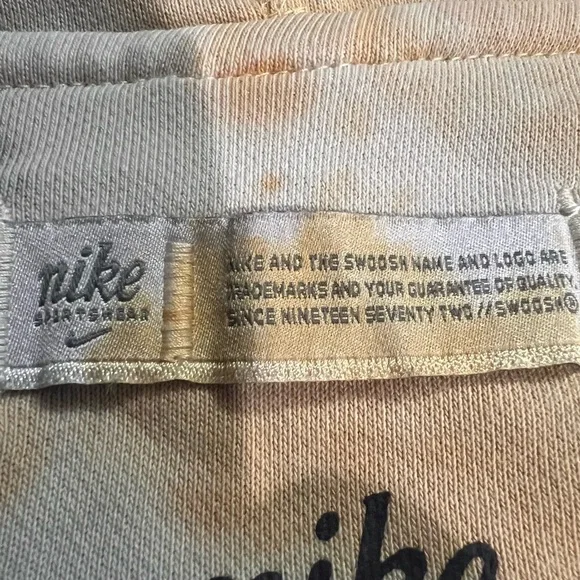 Nike Men's Size Large Tie-Dye Hooded Sweatshirt in Cream, Yellow and Gray - Picture 6 of 8